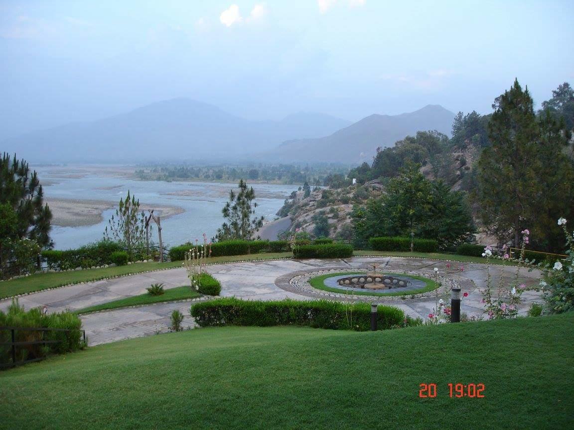 Rock City Resort Mingora Buitenkant foto