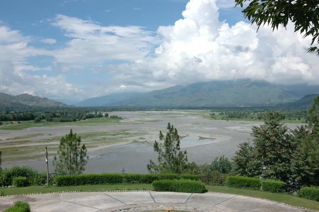 Rock City Resort Mingora Buitenkant foto